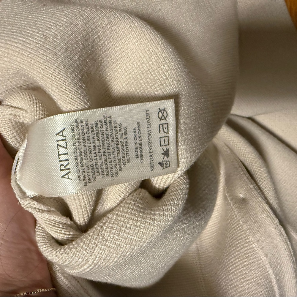 Aritzia Babaton Notable cardigan - matte pearl, M - Picture 8 of 9